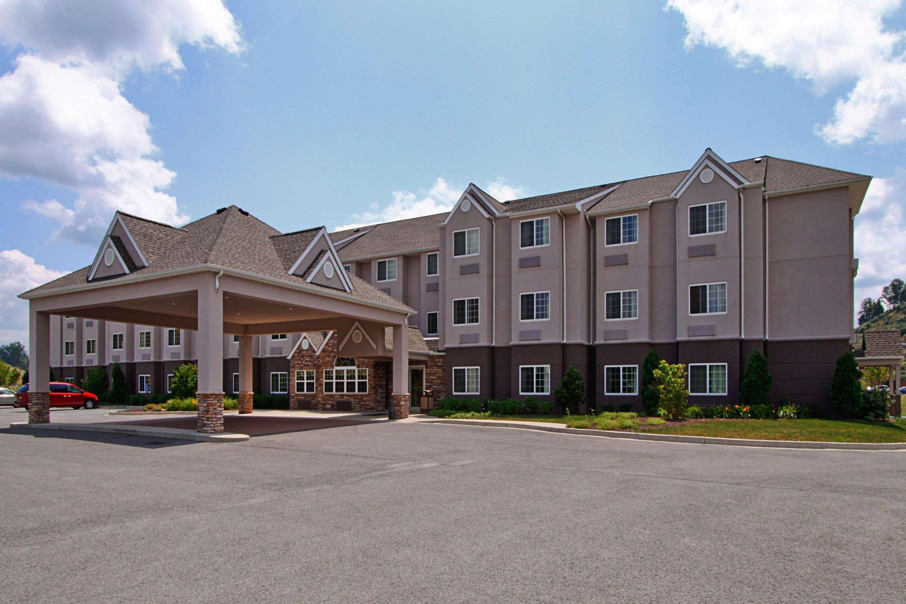 Microtel Inn & Suites By Wyndham Bridgeport Exterior foto